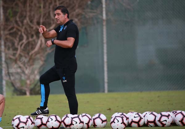 Trabzonspor'da Başkan Ağaoğlu ve yönetim antrenmanı izledi. 11 Temmuz 2019 22