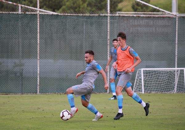 Trabzonspor'da Başkan Ağaoğlu ve yönetim antrenmanı izledi. 11 Temmuz 2019 30