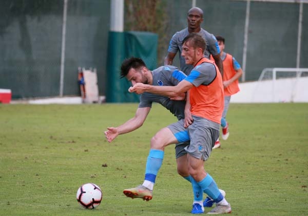 Trabzonspor'da Başkan Ağaoğlu ve yönetim antrenmanı izledi. 11 Temmuz 2019 25