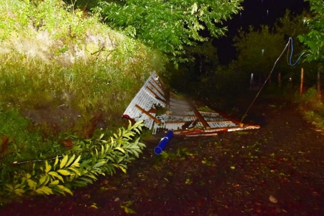 Ordu’da fırtına çatıları uçurdu! 7