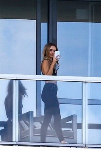 Kimberley Garner sokağı yakıp geçti 6