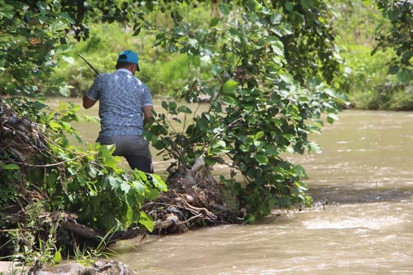 Selde kaybolan arkadaşlarını bulmak için ekip kurdular 11