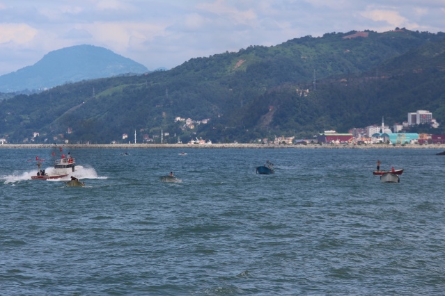 Sürmene’de tekne yarışları nefes kesti! 8
