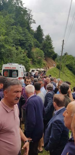 Giresun'da minibüs şarampole yuvarlandı - 6 Ölü 5 yaralı 2