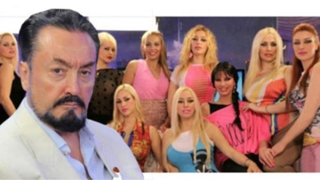 Adnan Oktar'ın sapıklığı bir kez daha ortaya çıktı 3