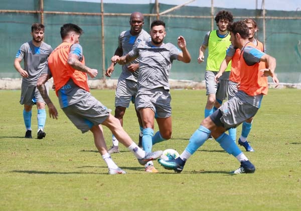 Trabzonspor  Ünal Karaman Yönetiminde kuvvet depoladı 25