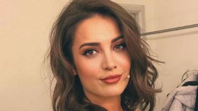 İrem Sak paylaşımıyla sosyal medyayı salladı 5