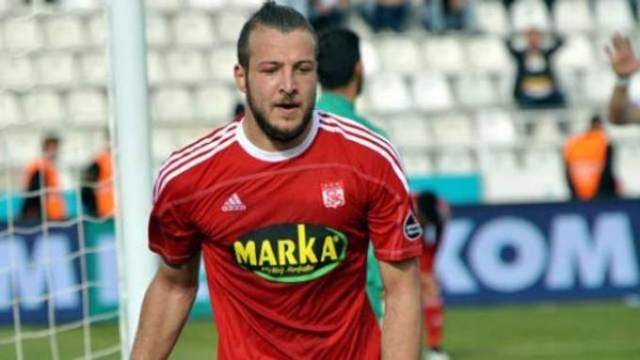 Batuhan Karadeniz imzayı attı 7