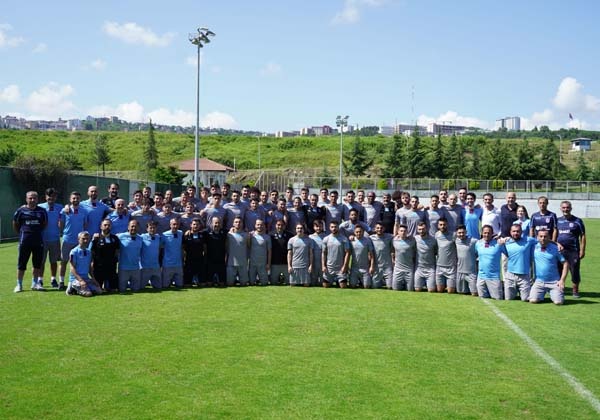 Trabzonspor kampın ilk etabını tamamladı 2