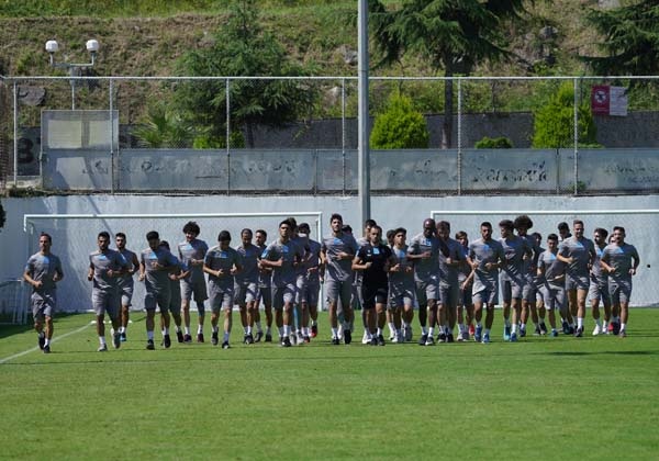 Trabzonspor kampın ilk etabını tamamladı 3