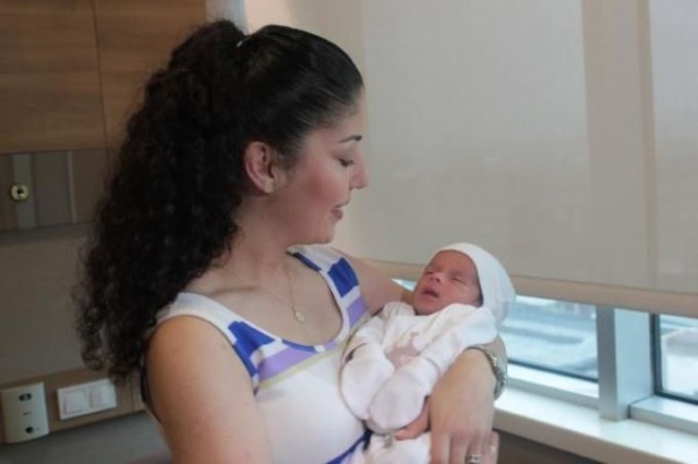 Bebek böyle doğdu! 3 binde bir görülüyor... 4