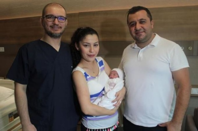 Bebek böyle doğdu! 3 binde bir görülüyor... 5