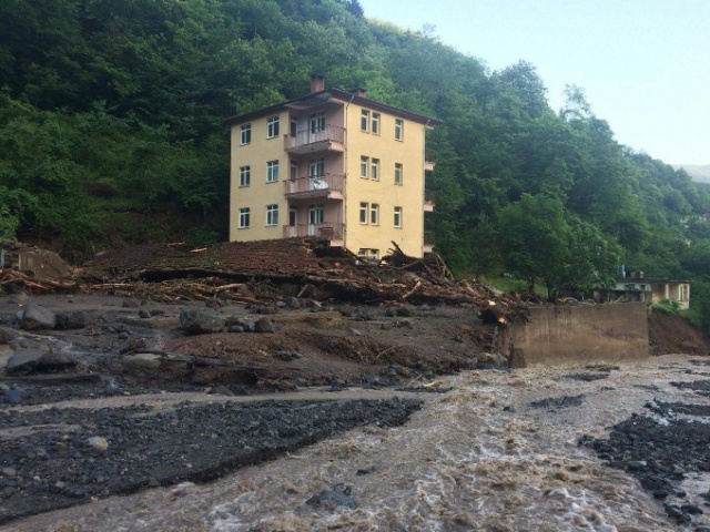 Araklı'daki sel felaketinin nedeni belirlendi 15