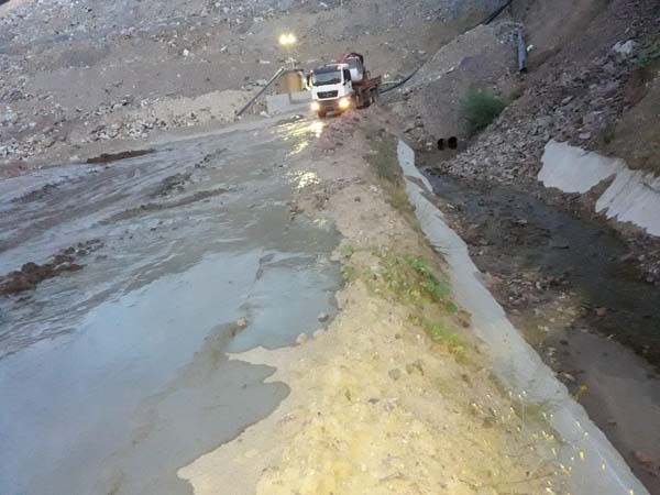 Gümüşhane’de maden işletmesinin atık borusu patladı 13