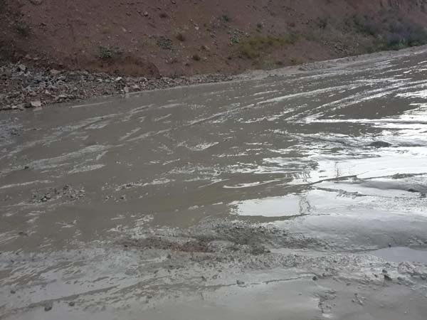 Gümüşhane’de maden işletmesinin atık borusu patladı 5