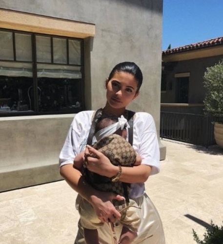 Kylie Jenner ne hastası? Açıkladı 12