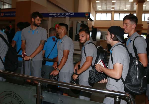Trabzonspor Avusturya'ya gitti - İşte Kamp kadrosu 25