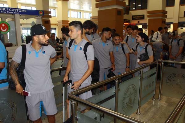 Trabzonspor Avusturya'ya gitti - İşte Kamp kadrosu 14