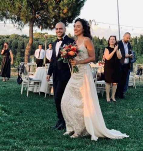 Aslı Enver'in en mutlu günü! İmzalar atıldı! 4