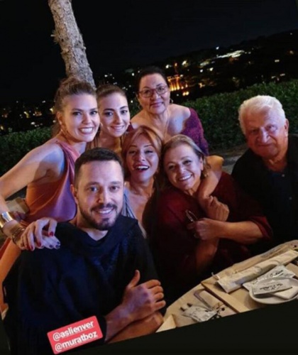 Aslı Enver'in en mutlu günü! İmzalar atıldı! 3