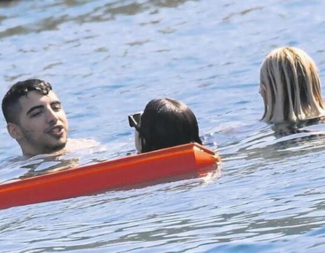 Aleyna Tilki tatilde yakalandı 4