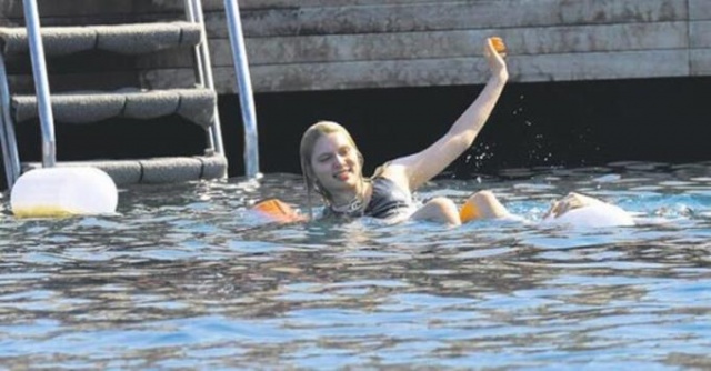 Aleyna Tilki tatilde yakalandı 2