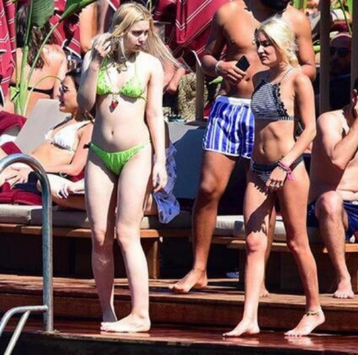 Aleyna Tilki tatilde yakalandı 7