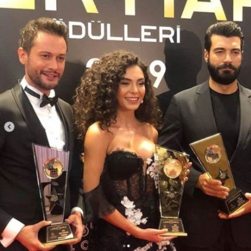 Hercai dizisinin başrolü Ebru Şahin, son görüntüsüyle şaşırttı 4