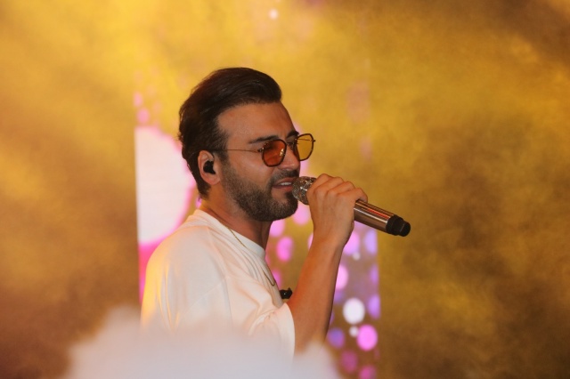 Akçaabat renklere büründü, şenlendi 5