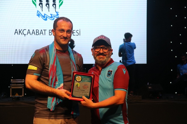 Akçaabat renklere büründü, şenlendi 4