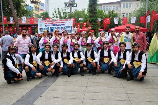 Akçaabat renklere büründü, şenlendi 23