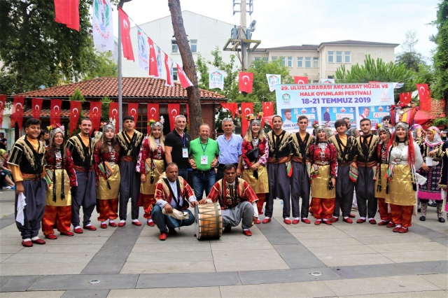 Akçaabat renklere büründü, şenlendi 19