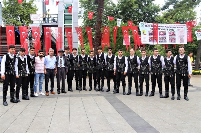 Akçaabat renklere büründü, şenlendi 18