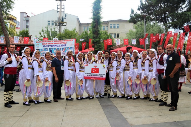 Akçaabat renklere büründü, şenlendi 16