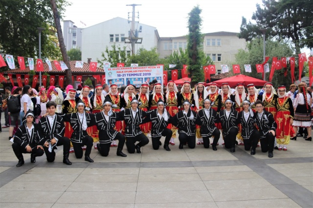 Akçaabat renklere büründü, şenlendi 3