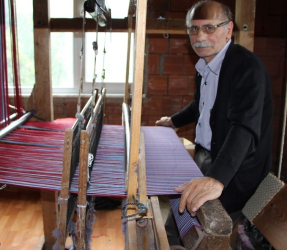 Trabzonspor'un forması unutulan sanatı yeniden gündeme getirdi 9