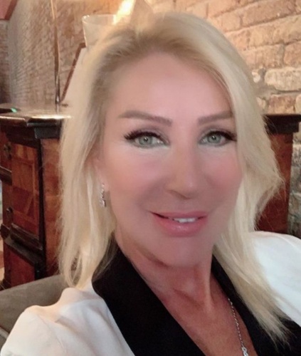 Acun Ilıcalı Seda Sayan'a gönderme yaptı 4