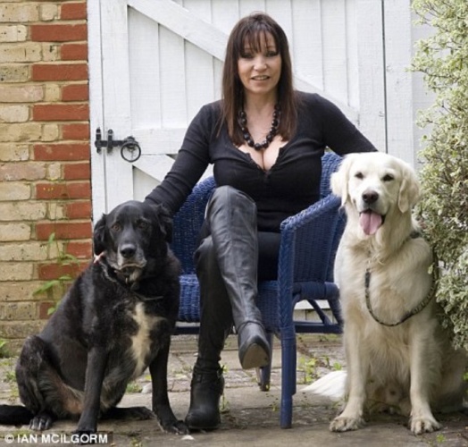 Elizabeth Hoad köpeğiyle evlenmeye karar verdi 7