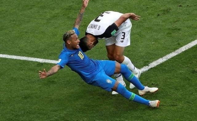 Futbolun değişen kuralları 13