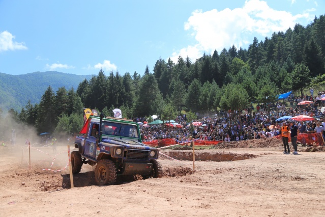 Artvin'de off-road yarışları nefes kesti! 3