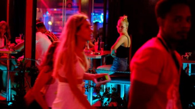 Toplu tecavüze uğradığını söyleyen kızdan şok itiraf! 16