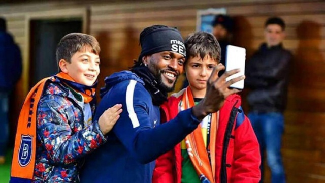 Adebayor hakkında flaş transfer iddiası 4