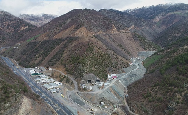 Zigana Tüneli’nde yüzde 63 seviyesine ulaşıldı 4