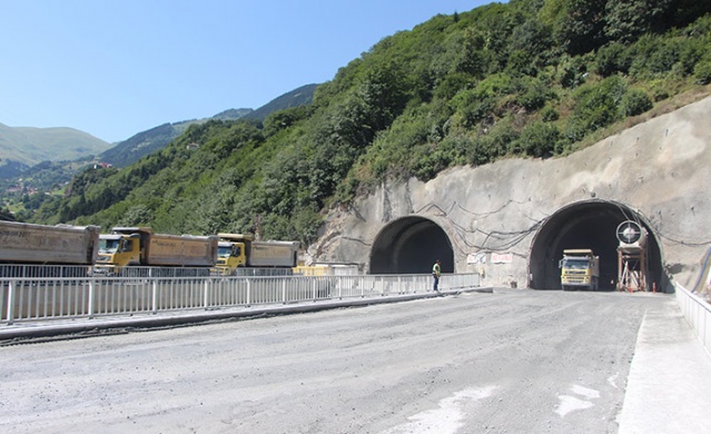 Zigana Tüneli’nde yüzde 63 seviyesine ulaşıldı 2