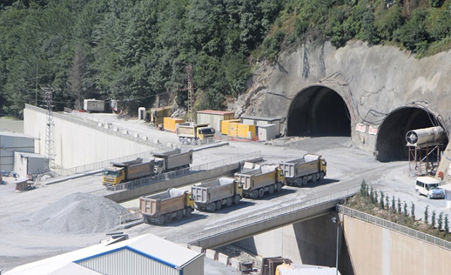 Zigana Tüneli’nde yüzde 63 seviyesine ulaşıldı 3