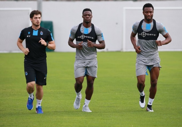 Ve Obi Mikel Trabzonspor'da ilk idmanına çıktı 5