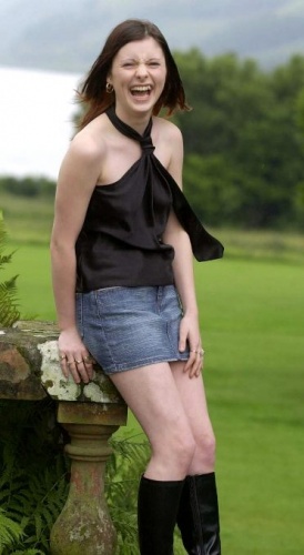 16 yaşında milyoner olan Callie Rogers'ın başına gelmeyen kalmadı 2