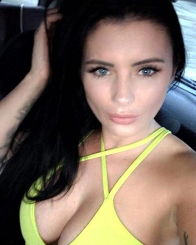 16 yaşında milyoner olan Callie Rogers'ın başına gelmeyen kalmadı 7