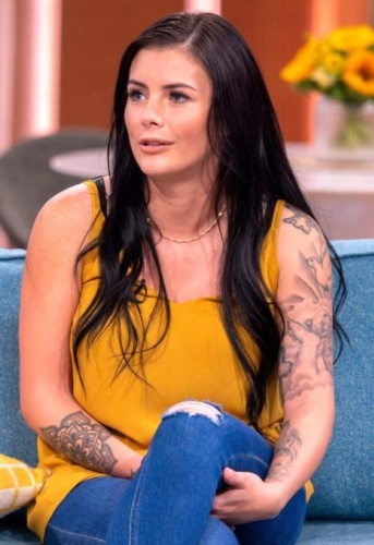 16 yaşında milyoner olan Callie Rogers'ın başına gelmeyen kalmadı 6