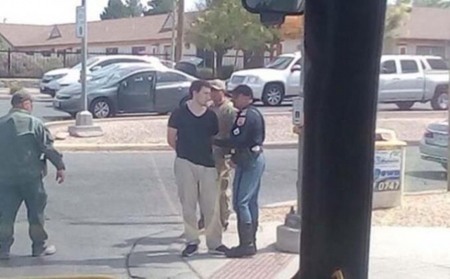 AVM'ye silahlı saldırı! Çok sayıda ölü ve yaralı var 4